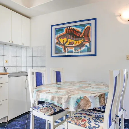 Apartamento Plavi By Interhome